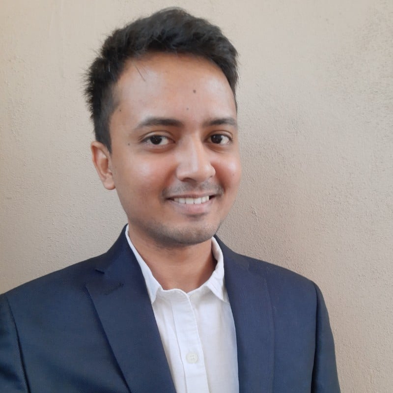Nasir R